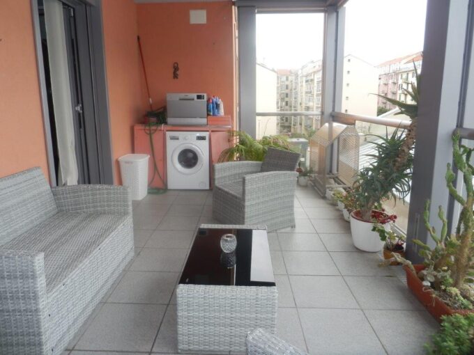 SAVONA MARE BILOCALE CON TERRAZZO E BOX AUTO RIF. 71